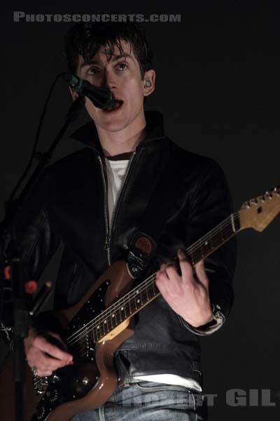 ARCTIC MONKEYS - 2011-08-27 - SAINT CLOUD - Domaine National - Grande Scene - 